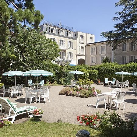 Logis Hotel Royal Saint-Mart Royat Exteriör bild