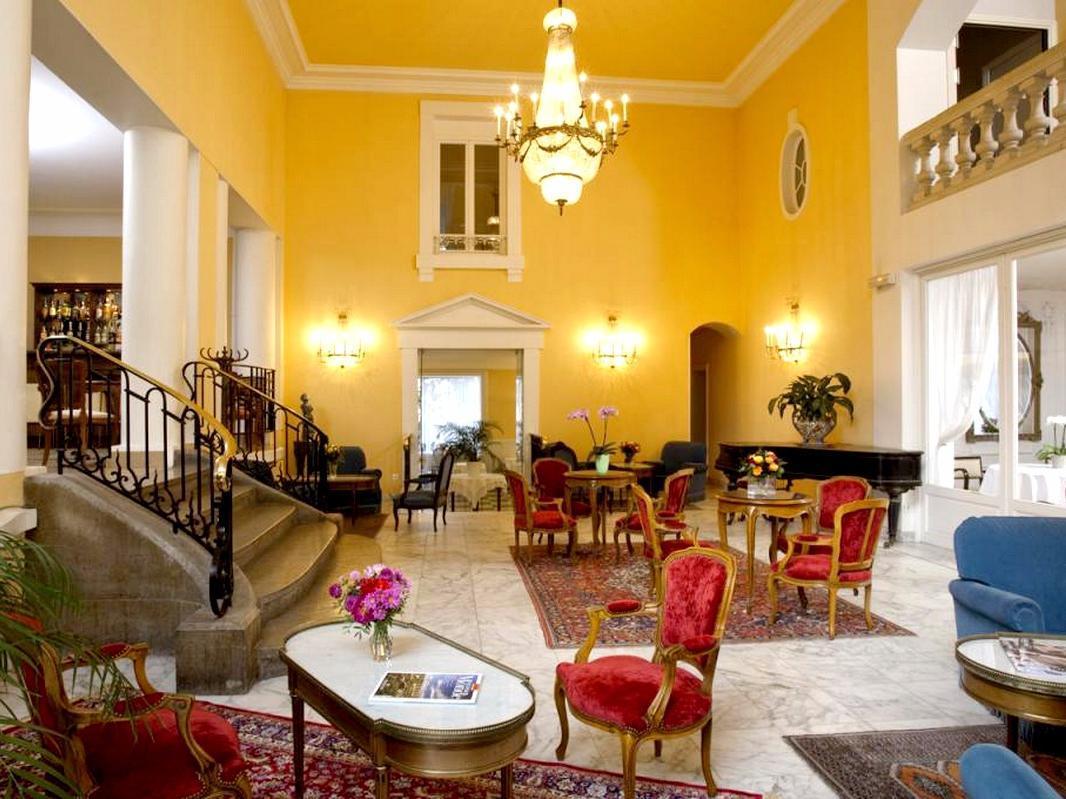 Logis Hotel Royal Saint-Mart Royat Exteriör bild